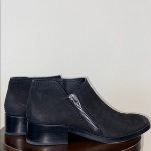 Dolce Vita black ankle booties